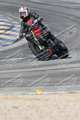 media/Dec-01-2025-Moto Forza (Mon) [[2daa91e15f]]/2-Intermediate Group/Session 2 (Turns 9 and 10)/